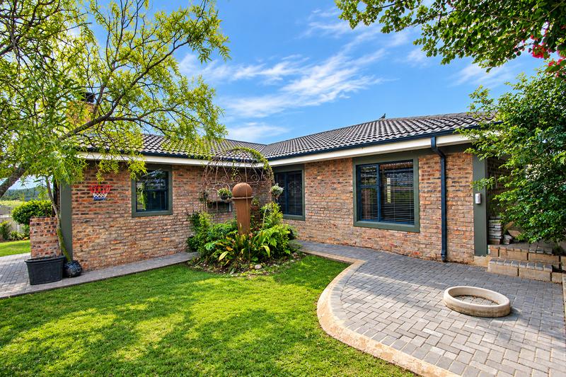 3 Bedroom Property for Sale in Reebok Western Cape
